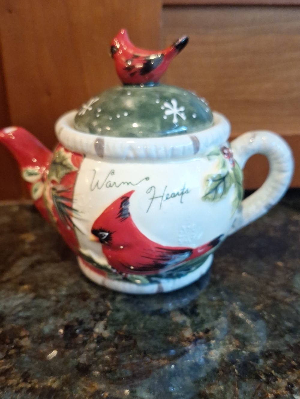Yankee Candle Warm Hearts. Ceramic Teapot/votive Holder Excellent Condition.